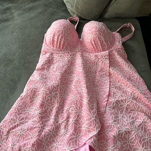 Delicate Pink Floral Lace Chemise